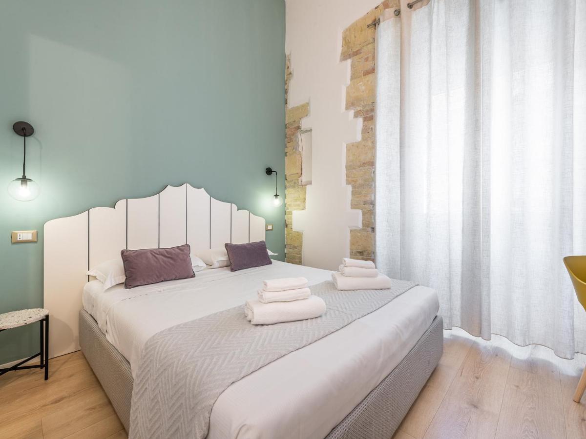 Orma Design Rooms - Historic Centre Кальяри Экстерьер фото