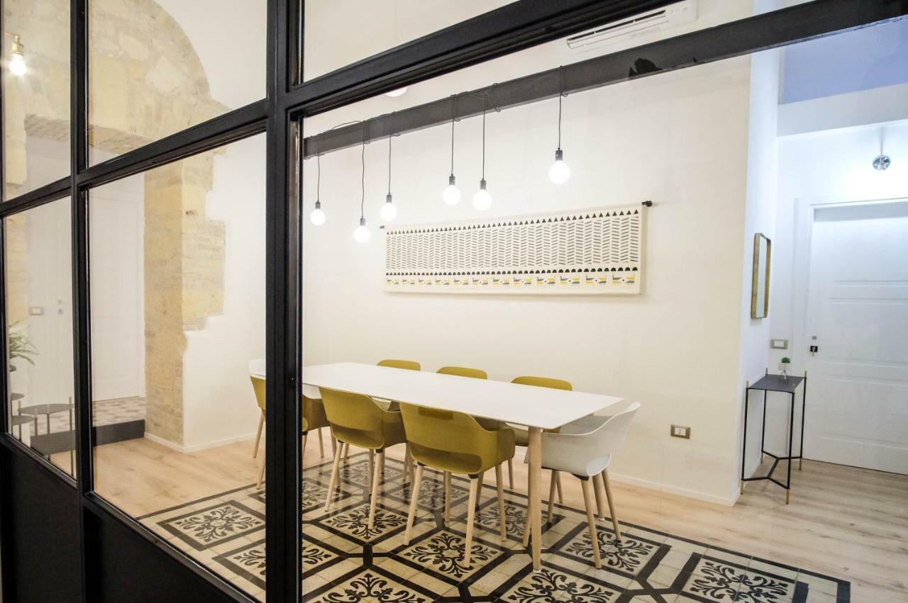 Orma Design Rooms - Historic Centre Кальяри Экстерьер фото