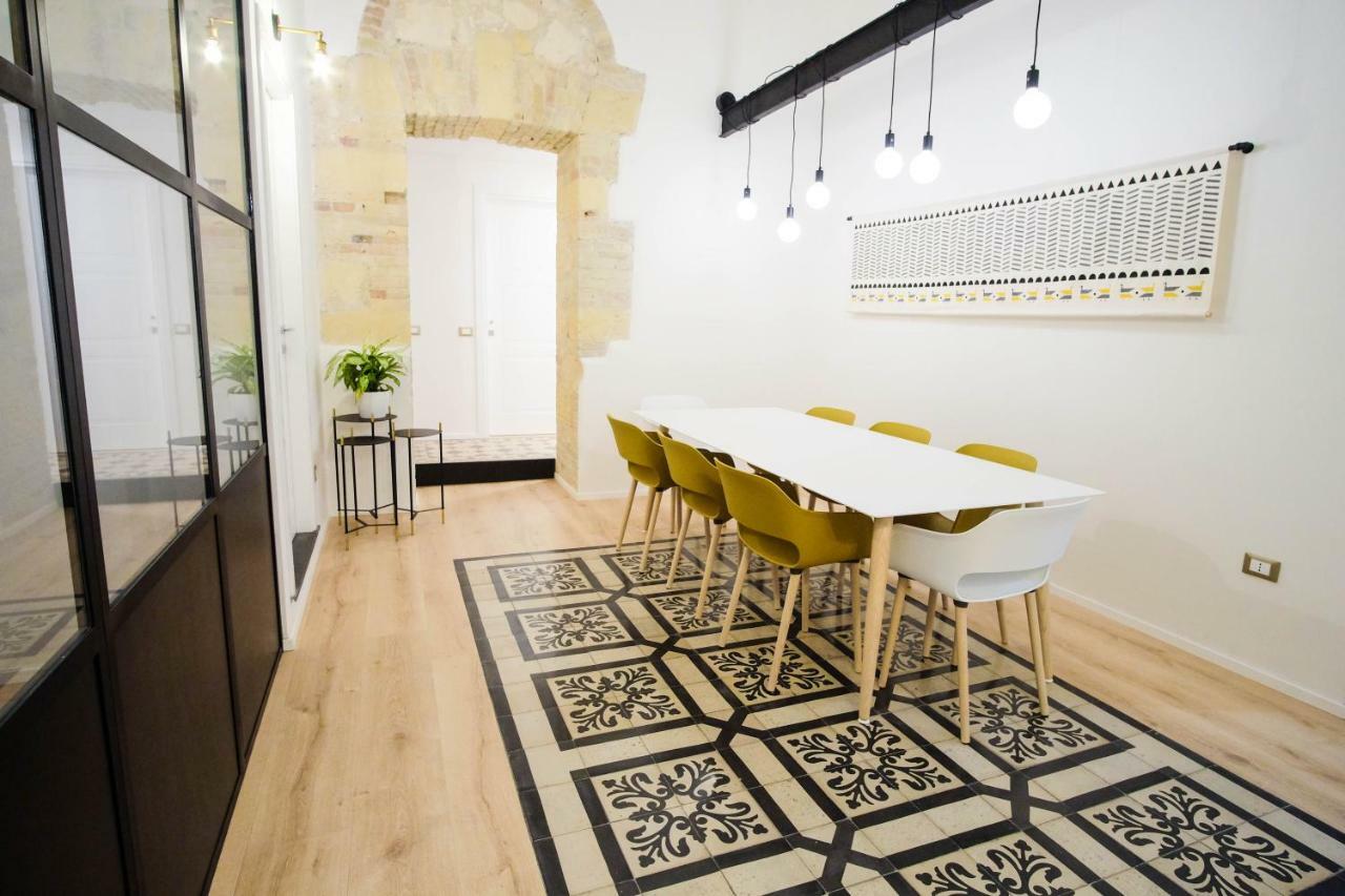 Orma Design Rooms - Historic Centre Кальяри Экстерьер фото